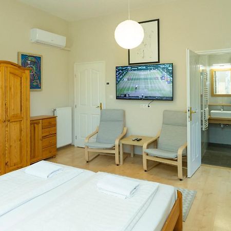 Nemes Apartman Эгер Экстерьер фото