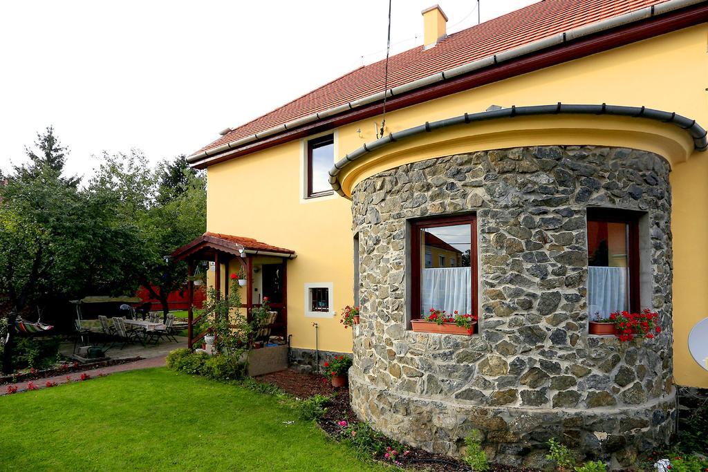 Nemes Apartman Эгер Экстерьер фото